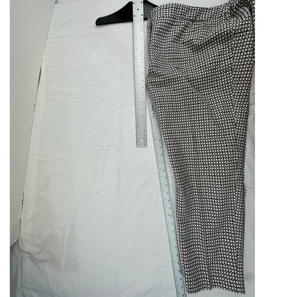 Talbots Woman Hampshire Lined Straight Ankle Pants - Black & White geometric - Picture 6 of 6